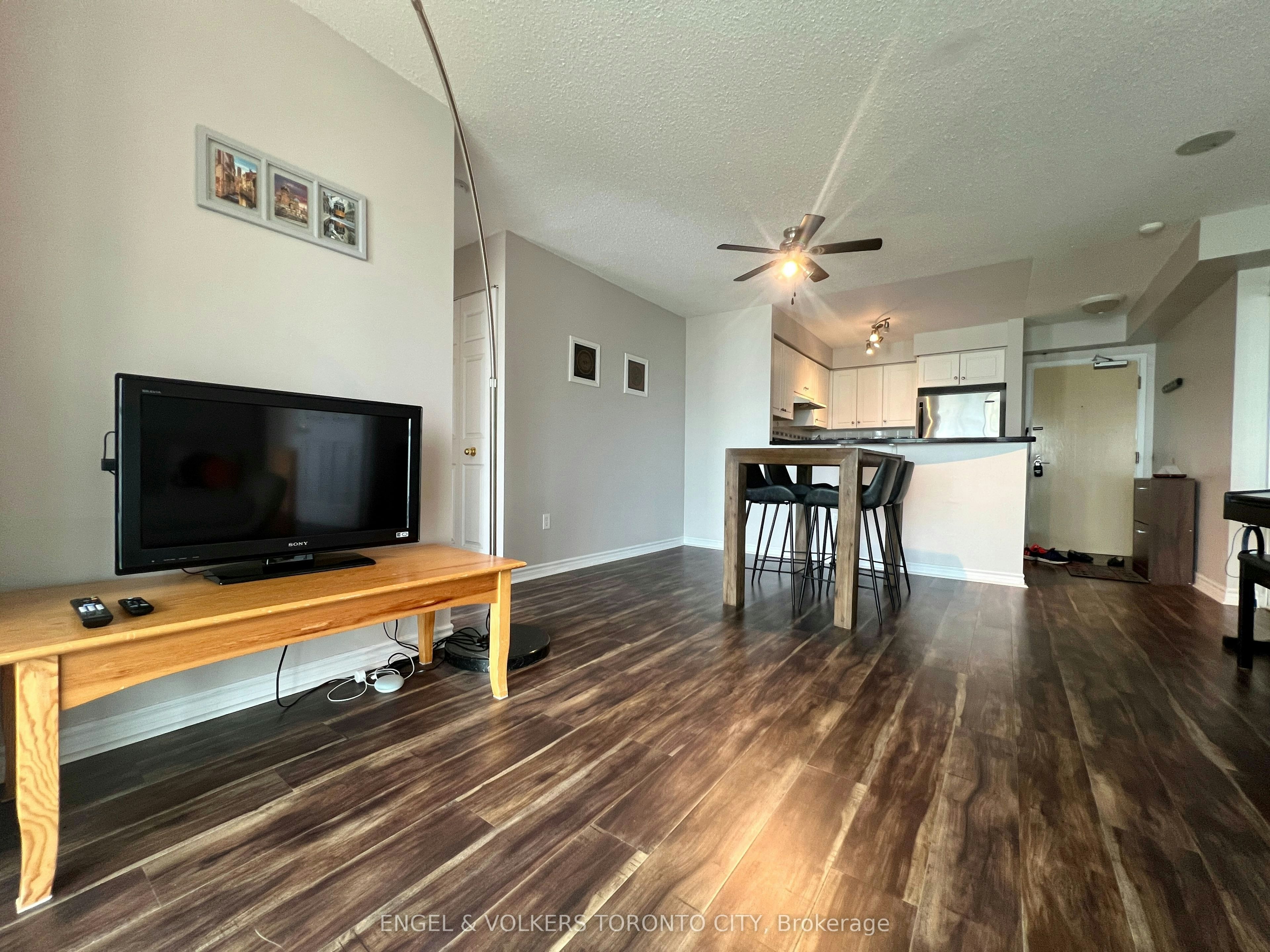 2215-7 Lorraine Drive, Toronto, ON, M2N 7H2 - 3