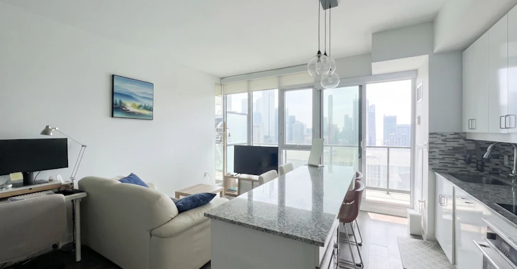 3705-426 University Avenue, Toronto, ON, M5G 1S9 - 7