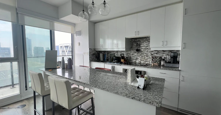3705-426 University Avenue, Toronto, ON, M5G 1S9 - 8