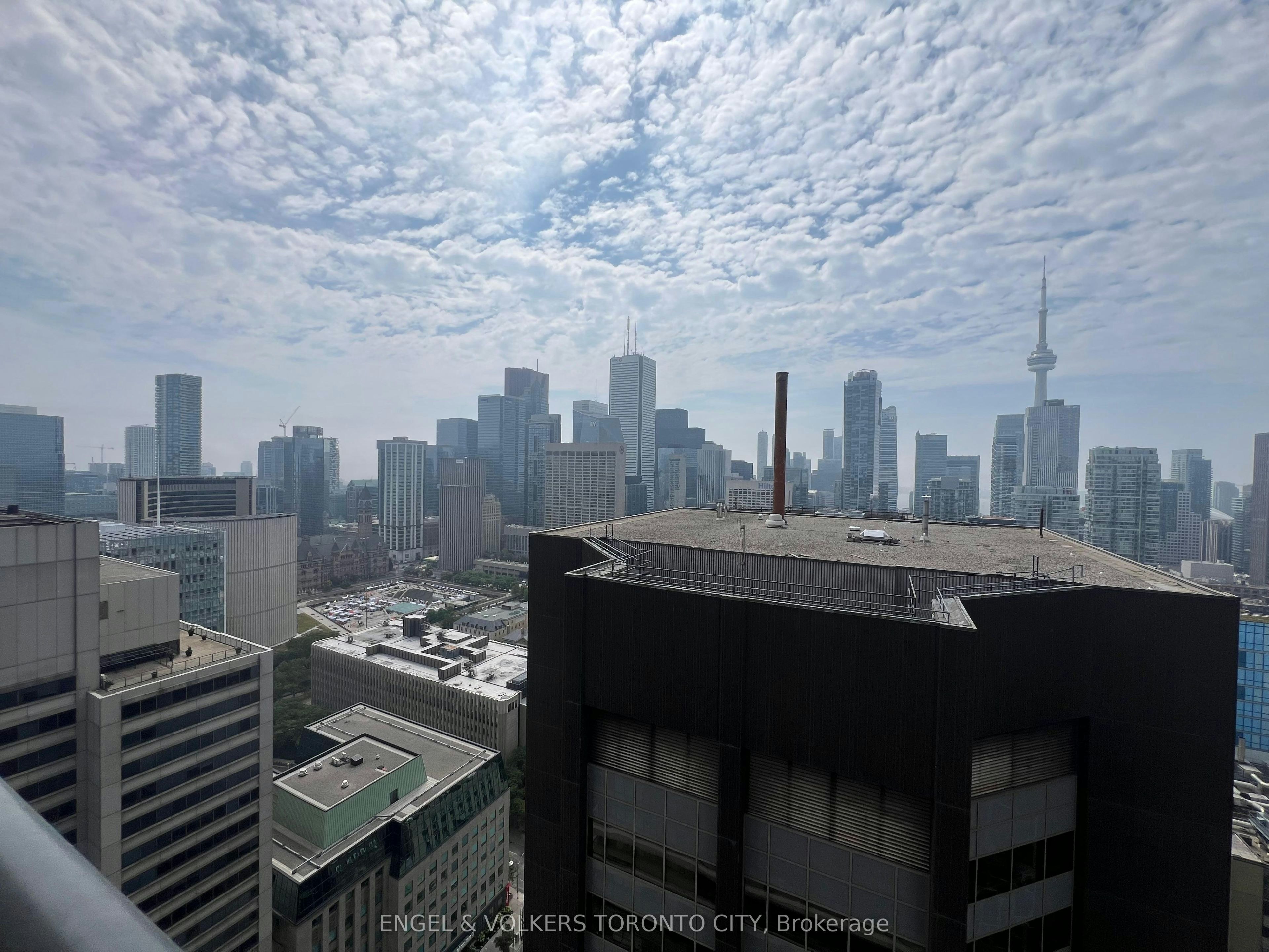 3705-426 University Avenue, Toronto, ON, M5G 1S9 - 14