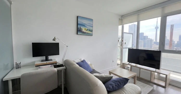 3705-426 University Avenue, Toronto, ON, M5G 1S9