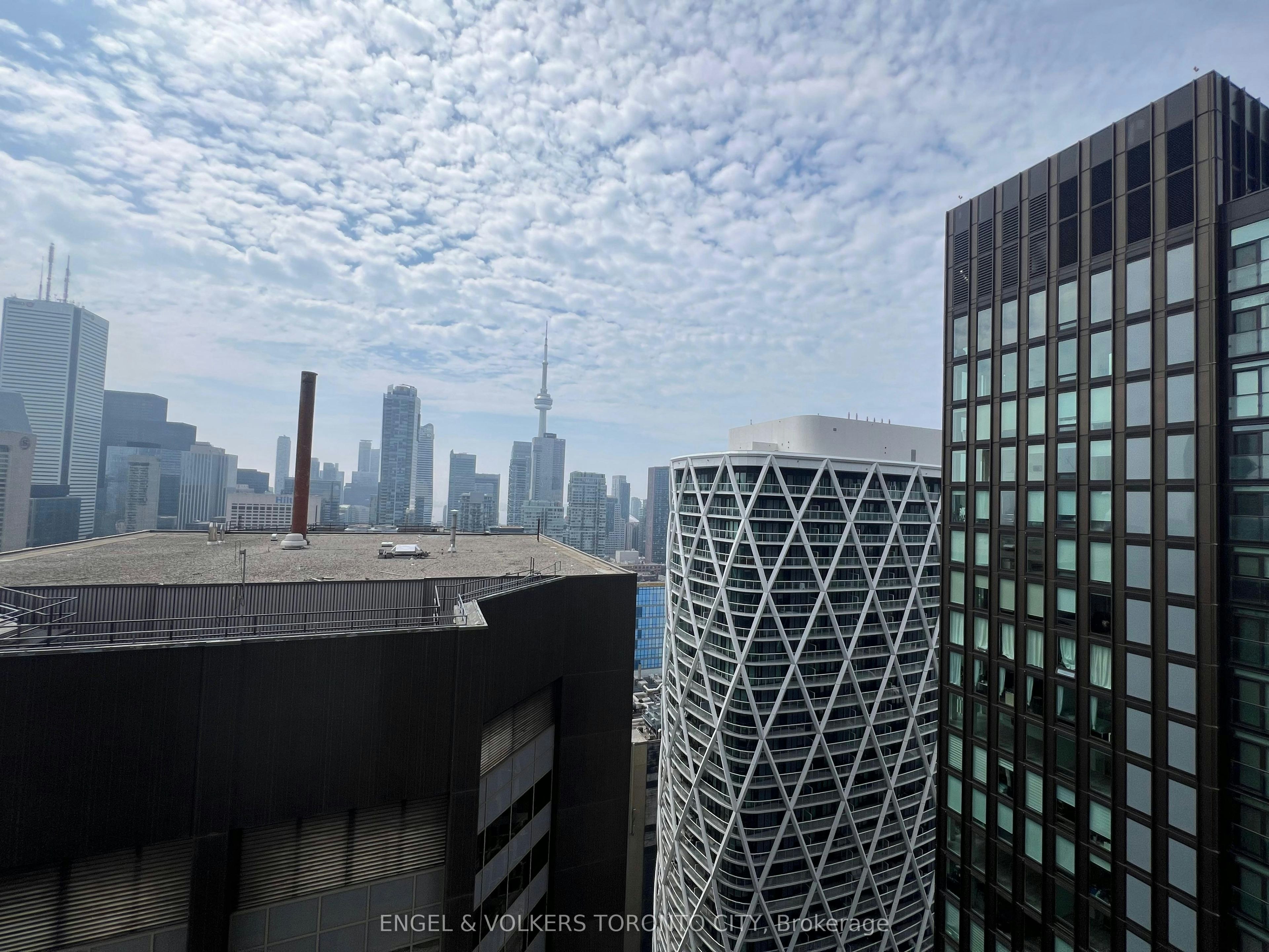 3705-426 University Avenue, Toronto, ON, M5G 1S9 - 13