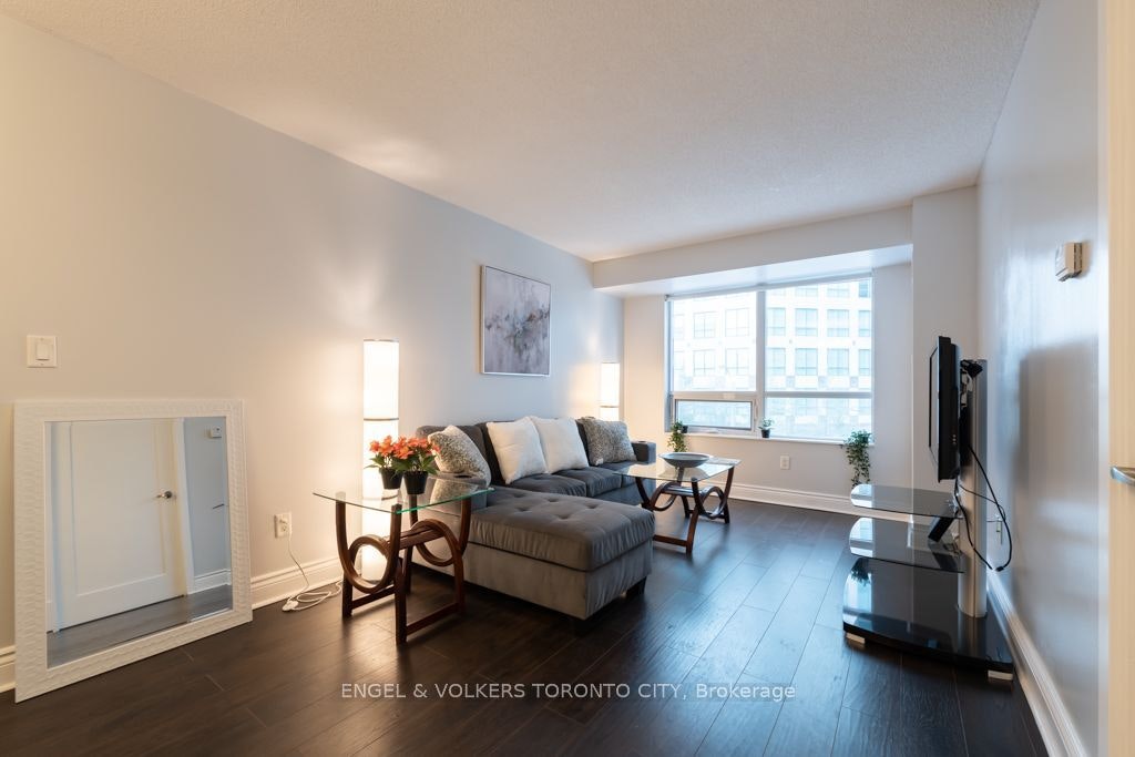 307-20 Blue Jays Way, Toronto, ON, M5V 3W6 - 3