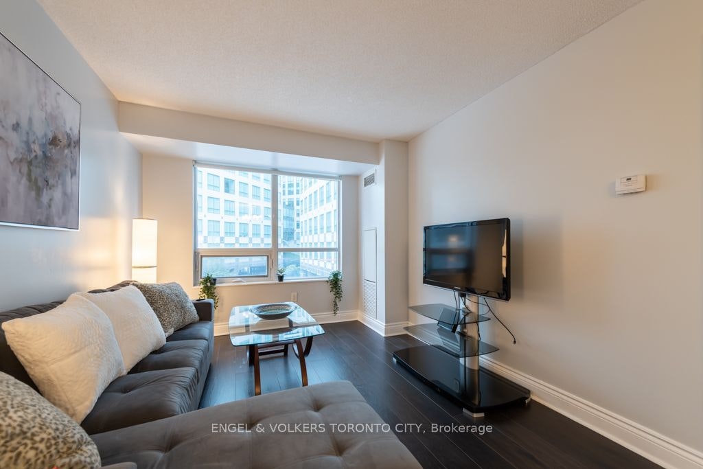 307-20 Blue Jays Way, Toronto, ON, M5V 3W6
