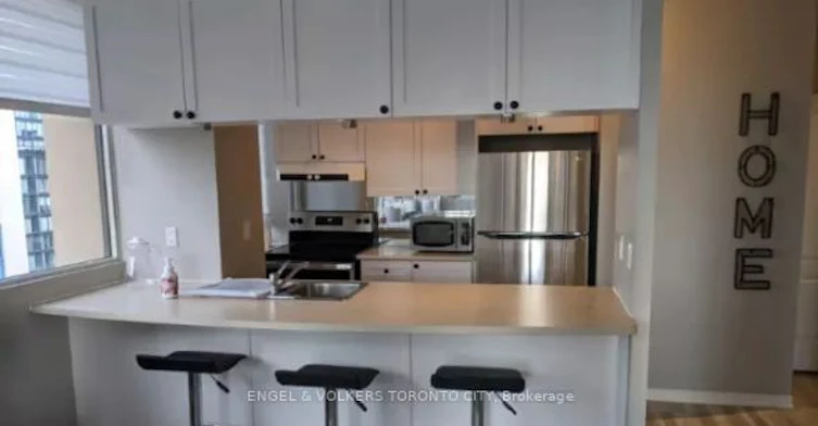 903-555 Yonge Street W, Toronto, ON, M4Y 3A6 - 4