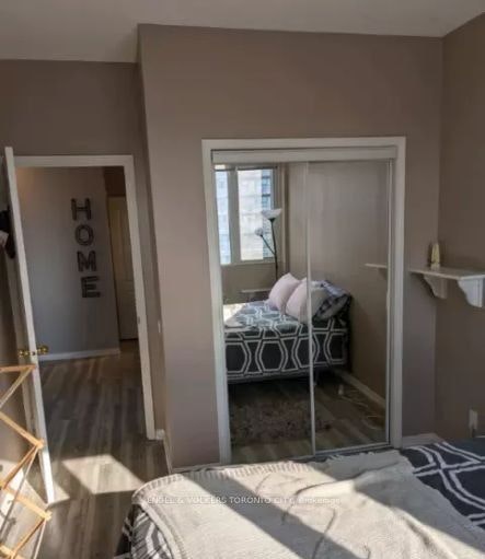 903-555 Yonge Street W, Toronto, ON, M4Y 3A6 - 9