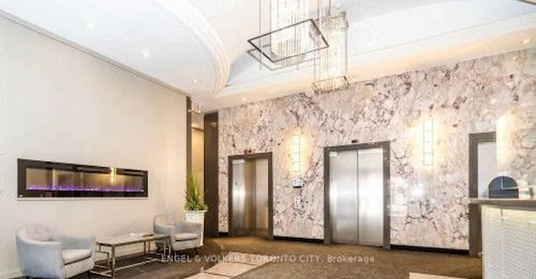 903-555 Yonge Street W, Toronto, ON, M4Y 3A6 - 3