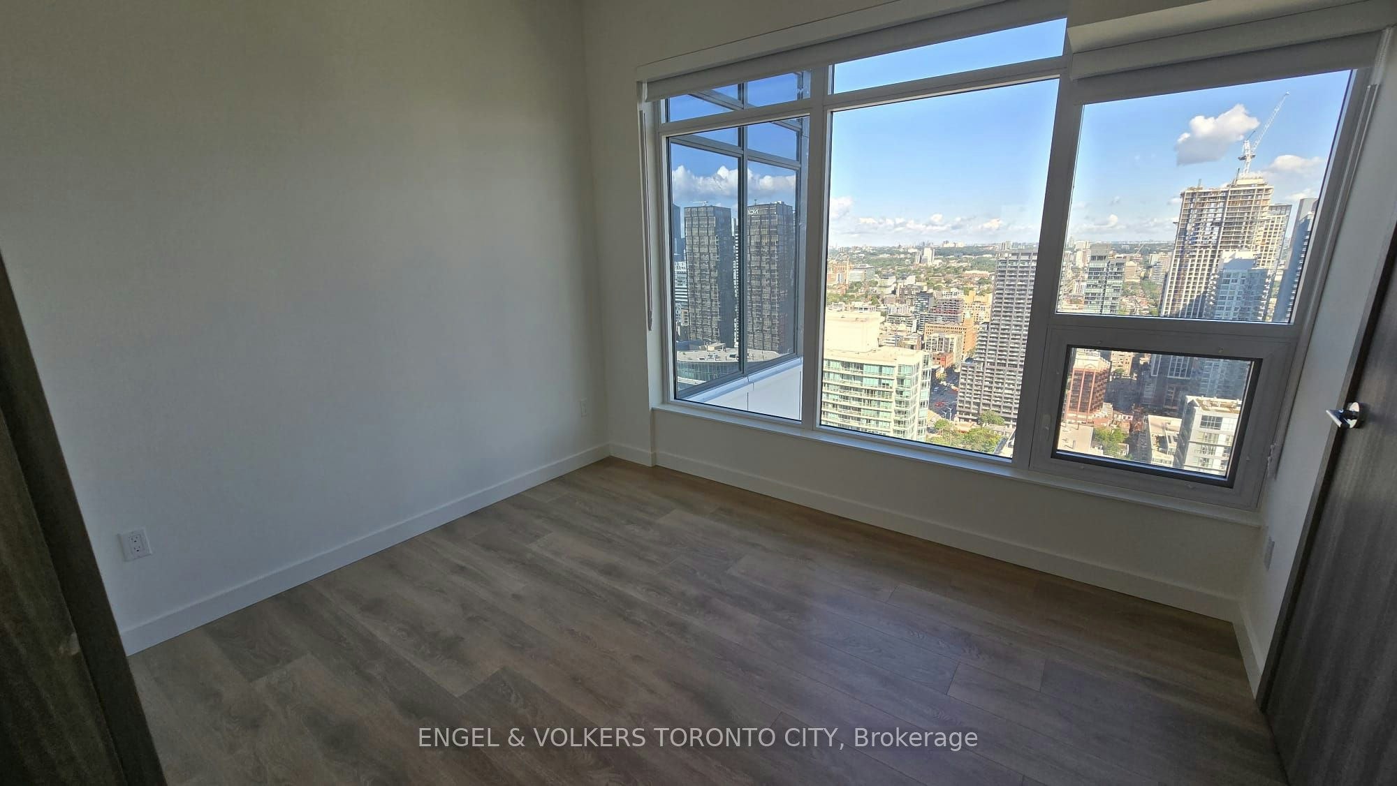 4801-1 Concord Cityplace Way, Toronto, ON, M5V 0X3 - 6