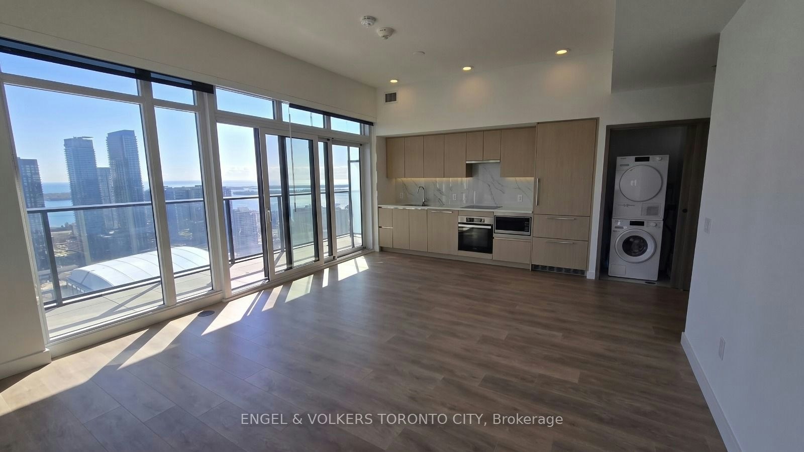 4801-1 Concord Cityplace Way, Toronto, ON, M5V 0X3 - 4