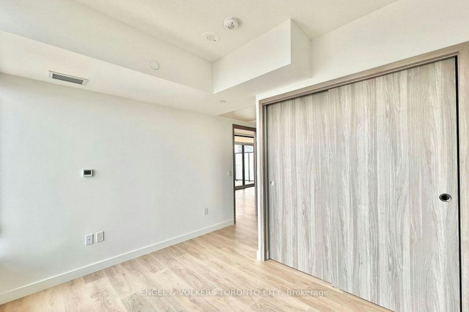 4801-1 Concord Cityplace Way, Toronto, ON, M5V 0X3 - 11