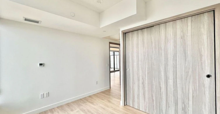 4801-1 Concord Cityplace Way, Toronto, ON, M5V 0X3 - 11