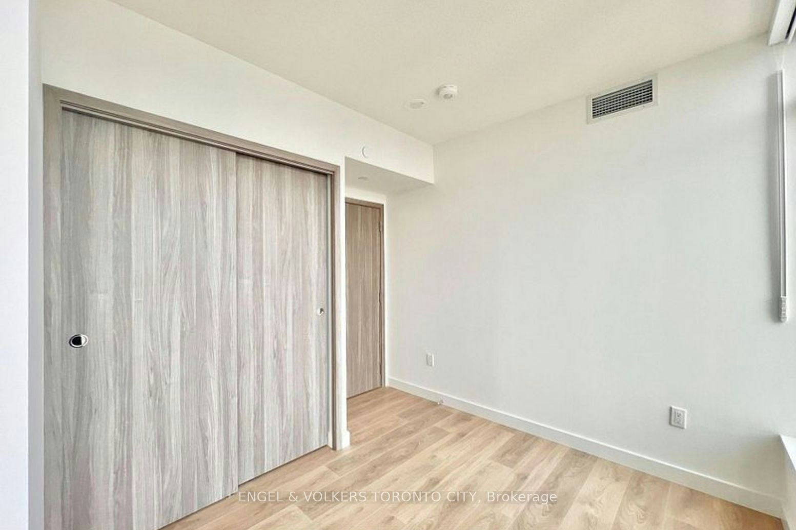 4801-1 Concord Cityplace Way, Toronto, ON, M5V 0X3 - 12