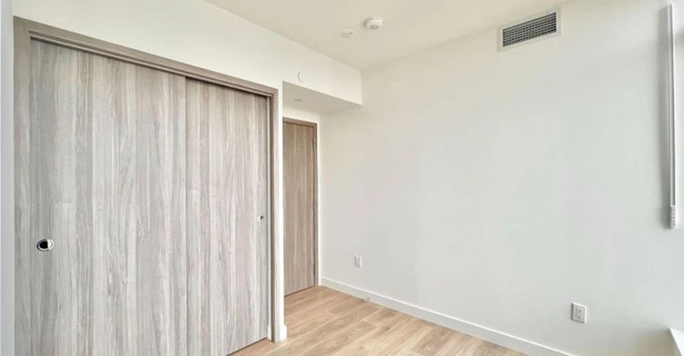 4801-1 Concord Cityplace Way, Toronto, ON, M5V 0X3 - 12