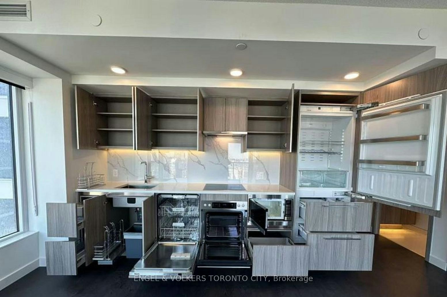 4801-1 Concord Cityplace Way, Toronto, ON, M5V 0X3 - 5