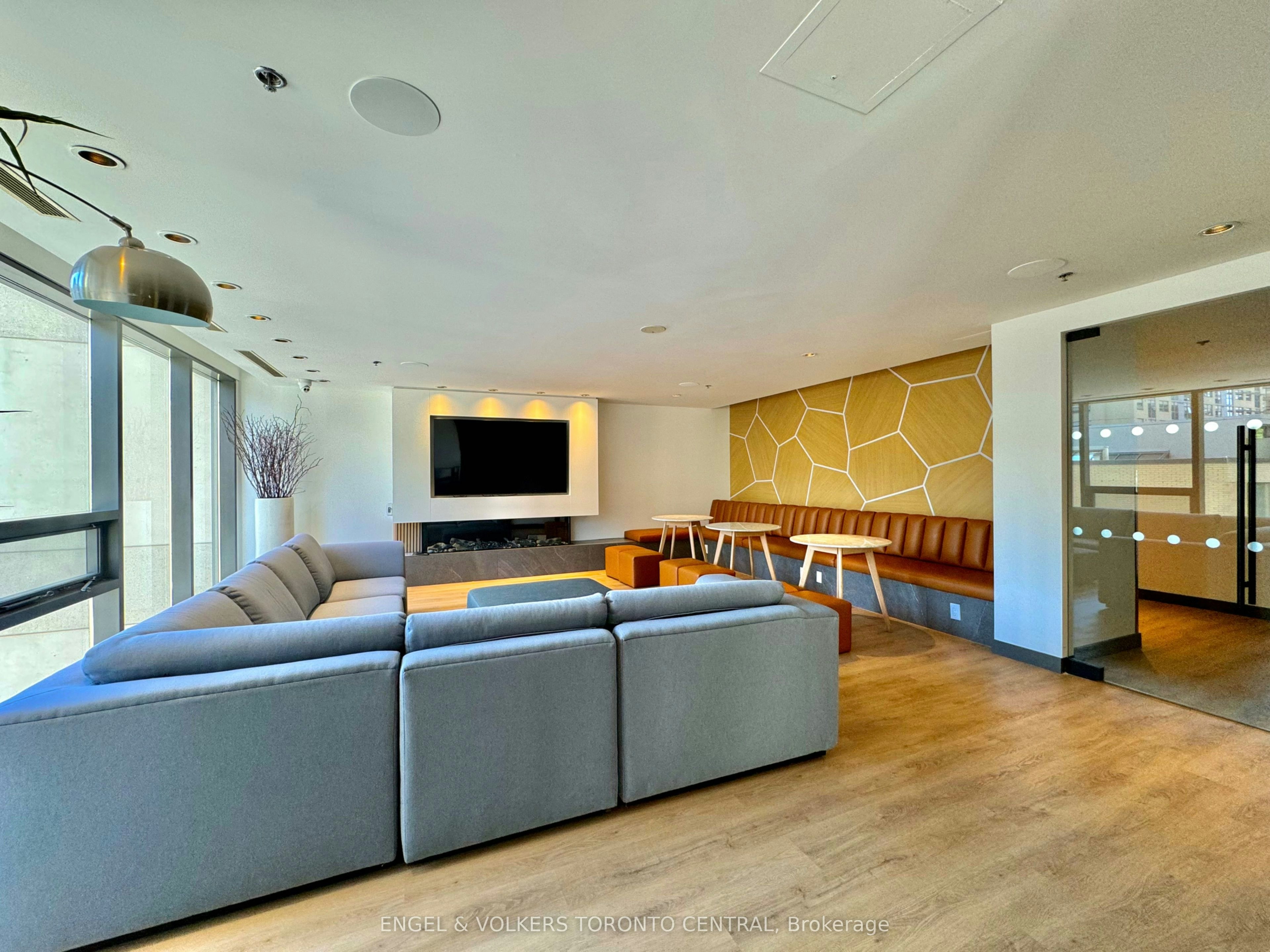 306-281 Mutual Street, Toronto, ON, M4Y 3C4 - 16