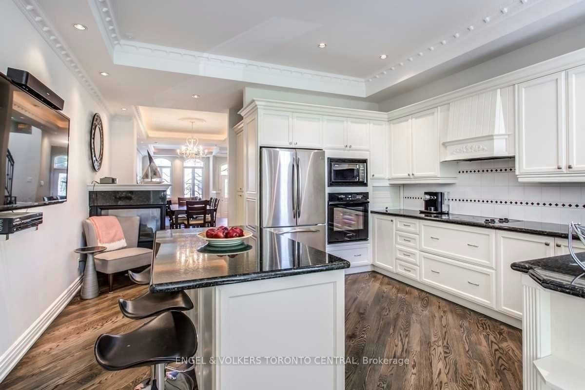 405 Bedford Park Avenue, Toronto, ON, M5M 1J9 - 9