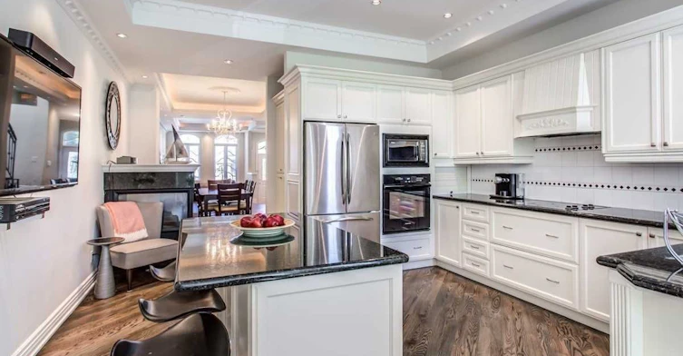 405 Bedford Park Avenue, Toronto, ON, M5M 1J9 - 9