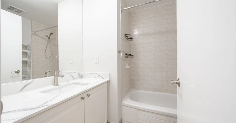 1817-7 King Street E, Toronto, ON, M5C 3C5 - 25