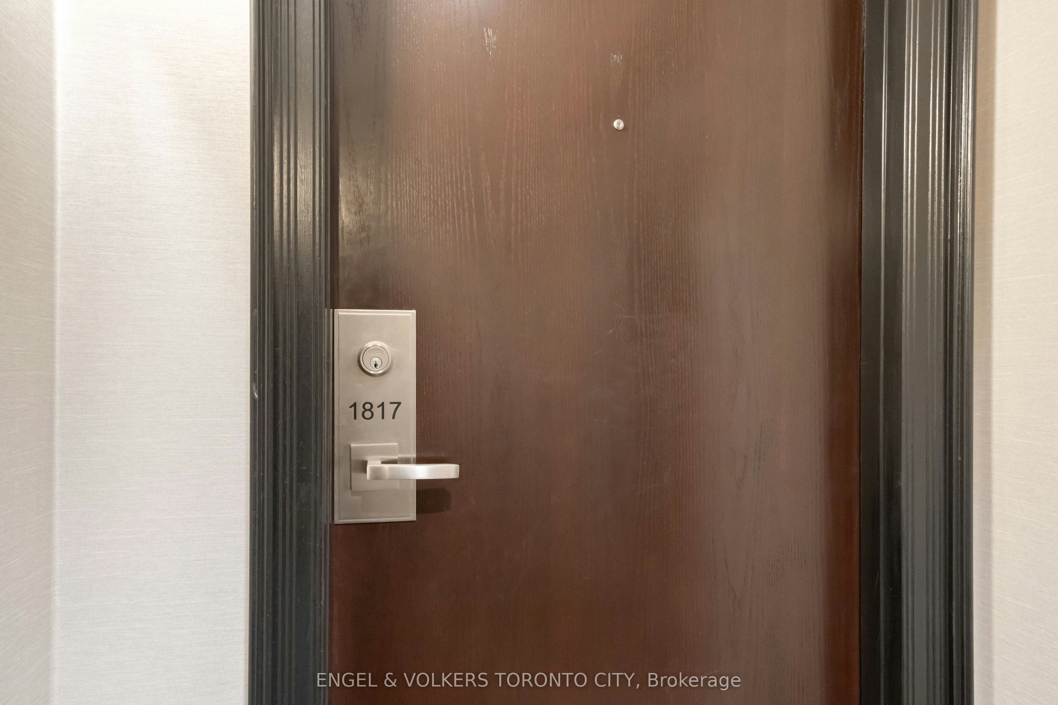 1817-7 King Street E, Toronto, ON, M5C 3C5