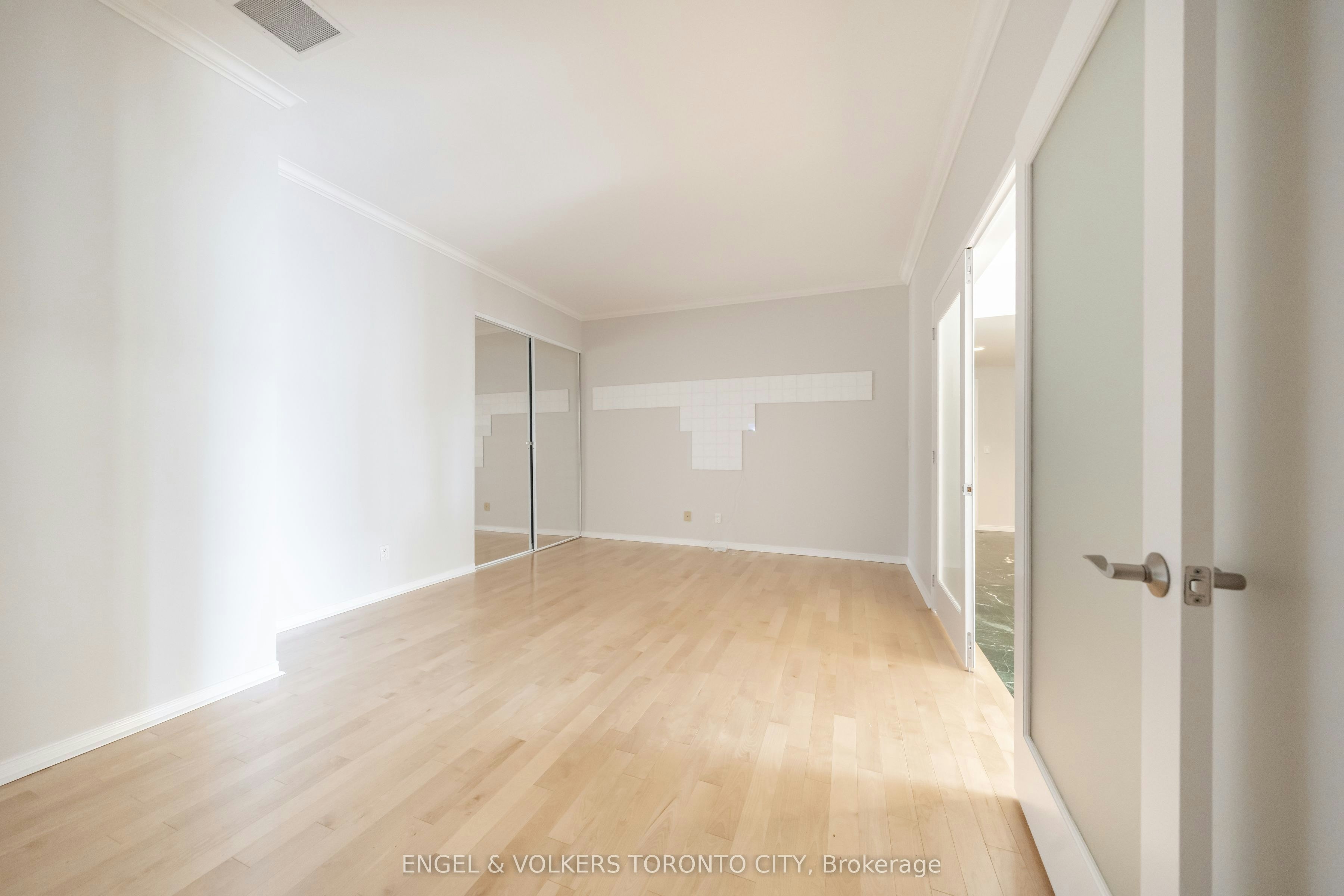 1817-7 King Street E, Toronto, ON, M5C 3C5 - 4