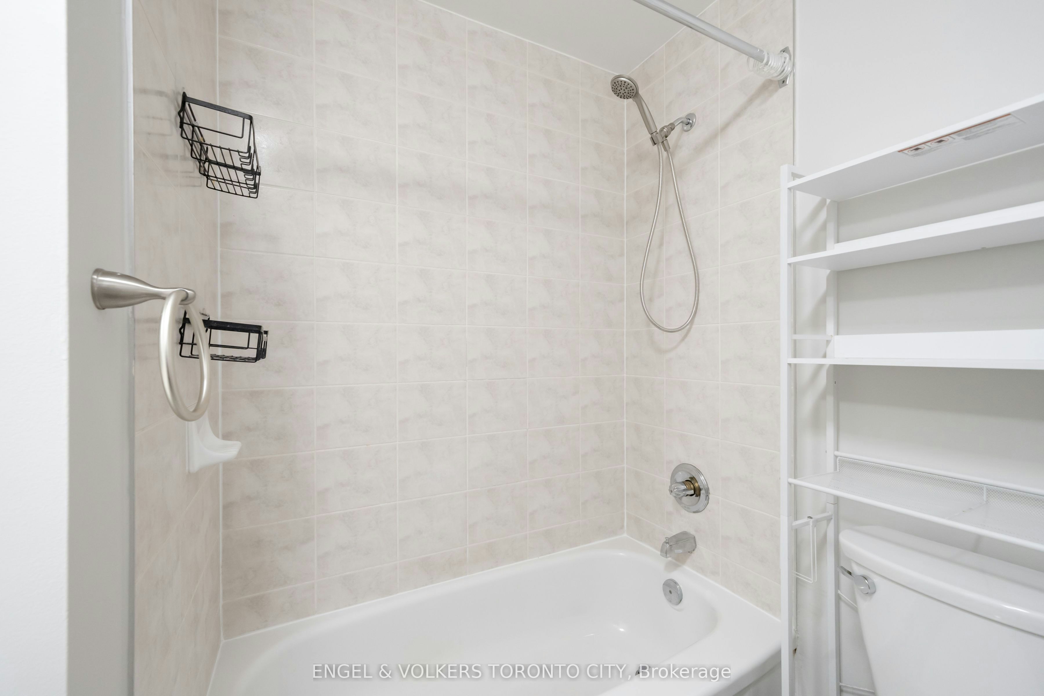 1817-7 King Street E, Toronto, ON, M5C 3C5 - 26