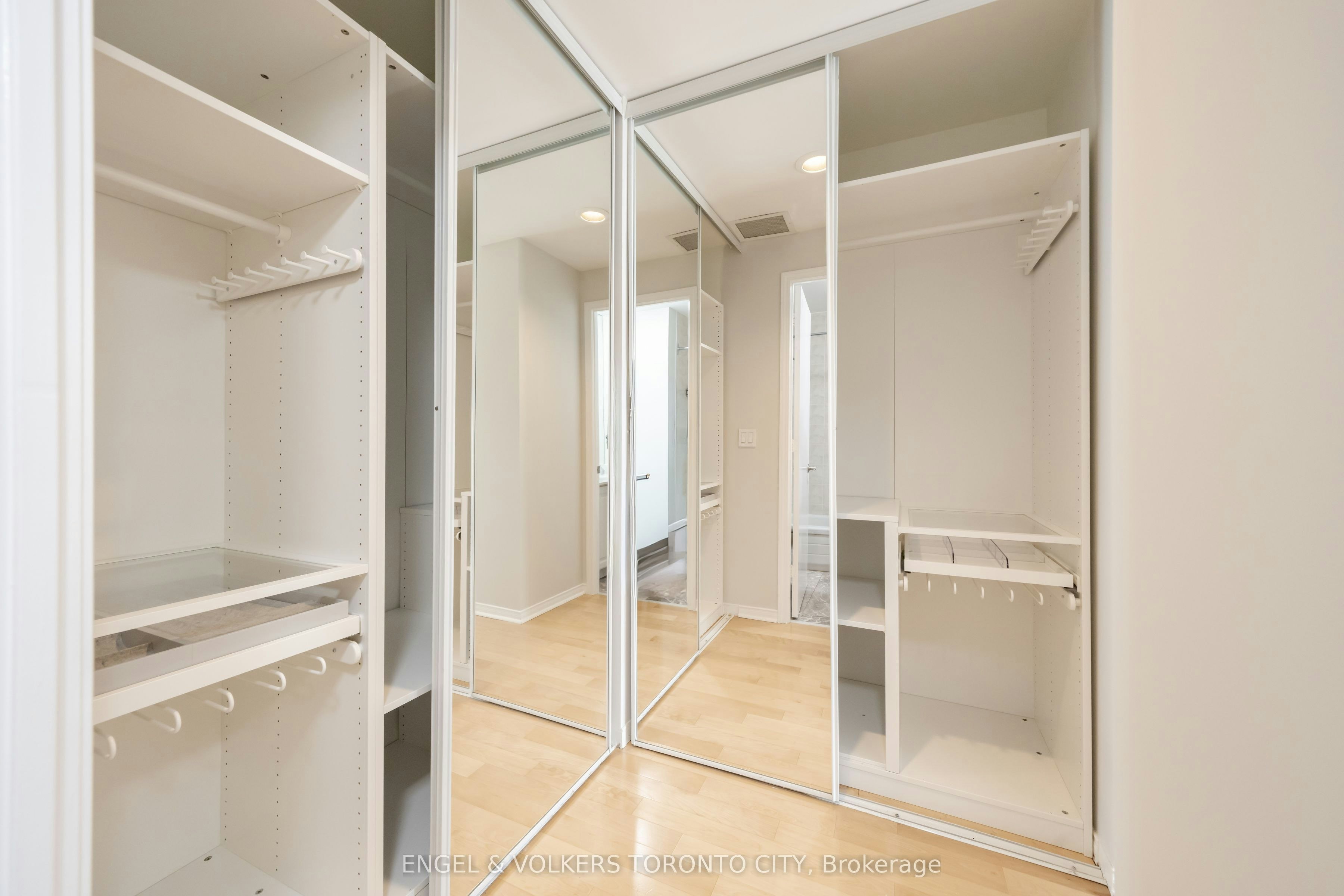 1817-7 King Street E, Toronto, ON, M5C 3C5 - 17