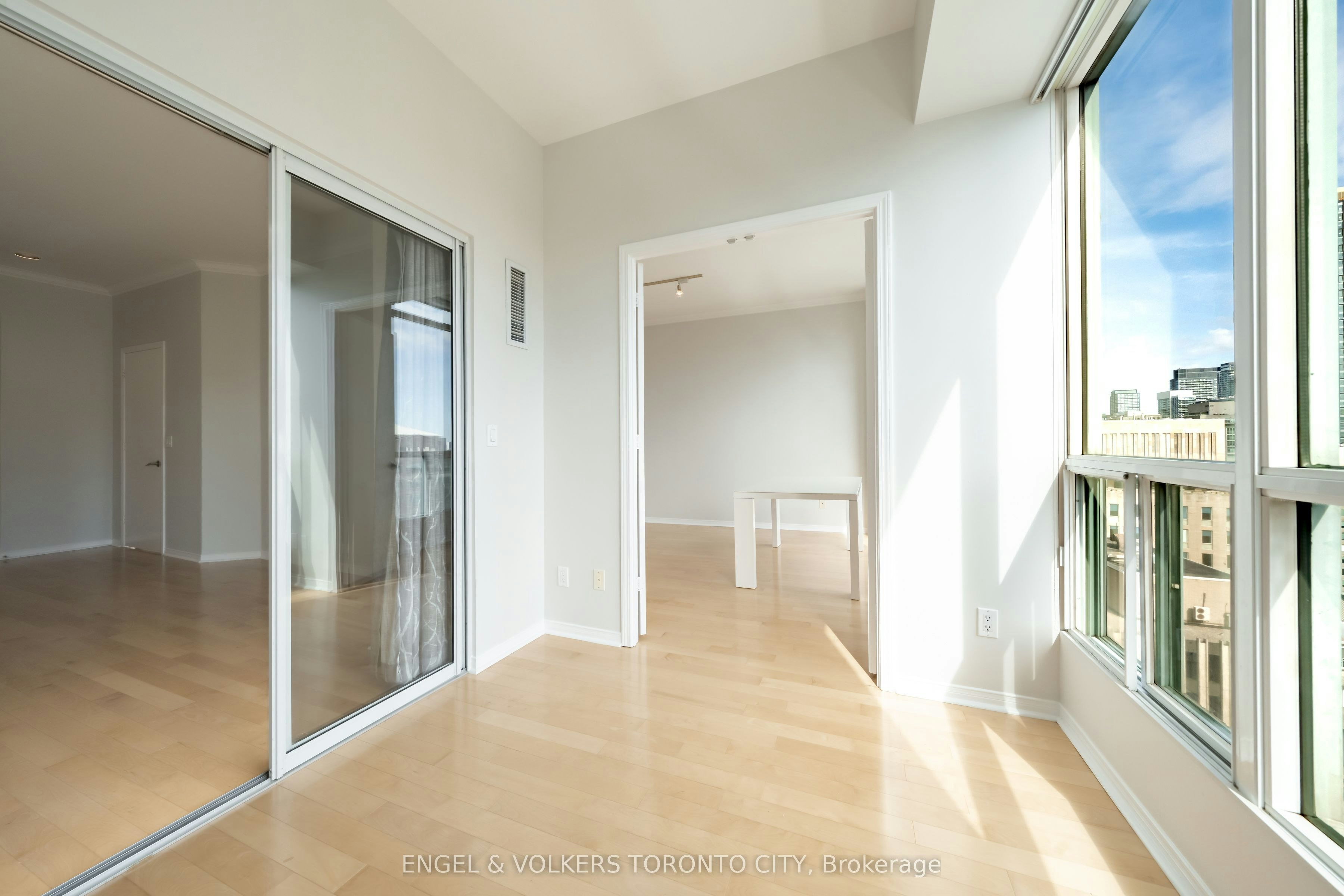 1817-7 King Street E, Toronto, ON, M5C 3C5 - 21