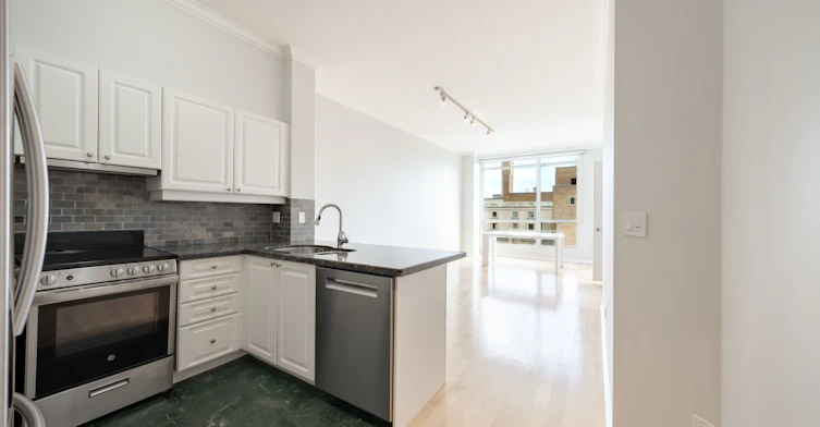 1817-7 King Street E, Toronto, ON, M5C 3C5 - 15