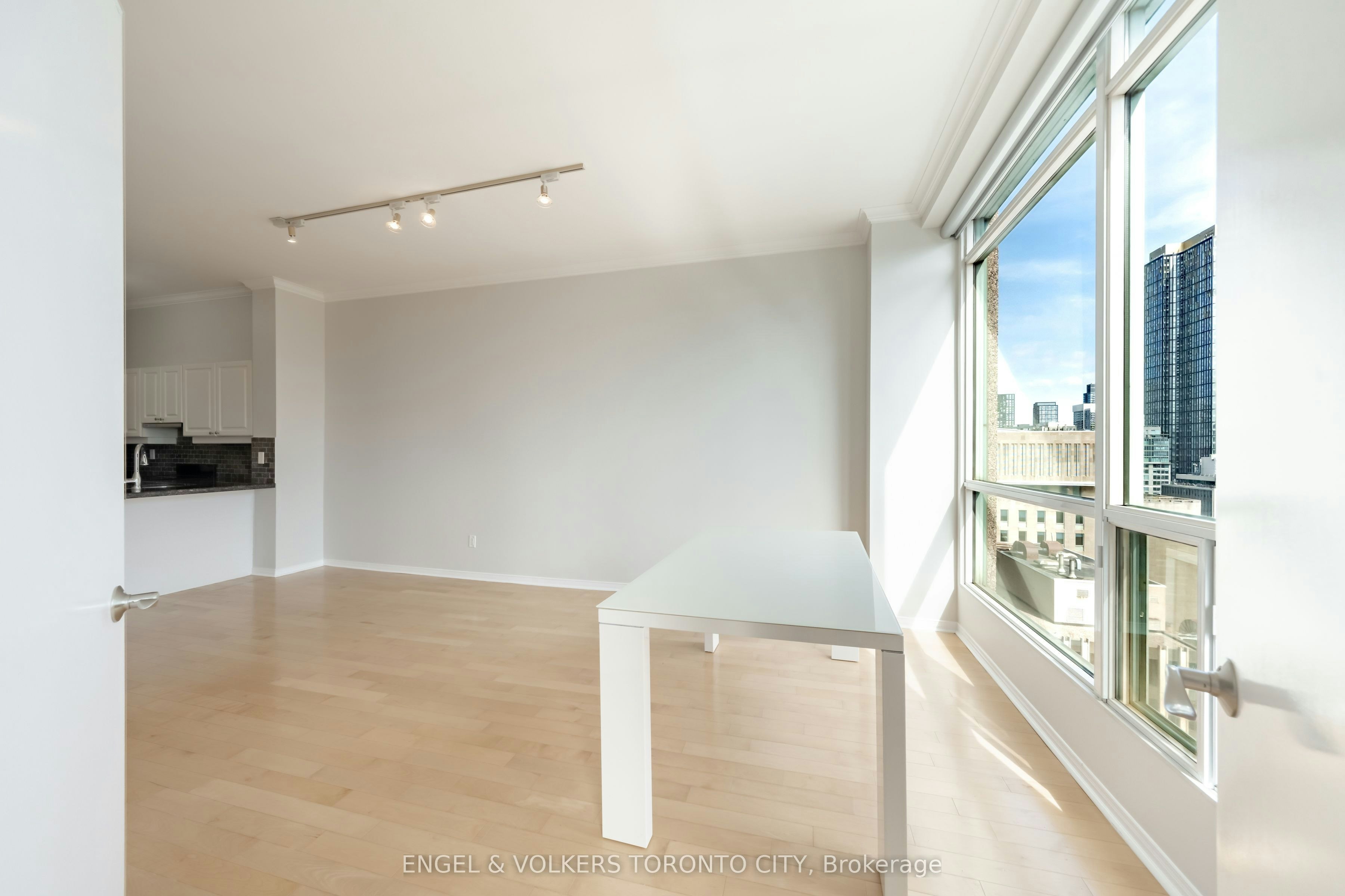 1817-7 King Street E, Toronto, ON, M5C 3C5 - 20