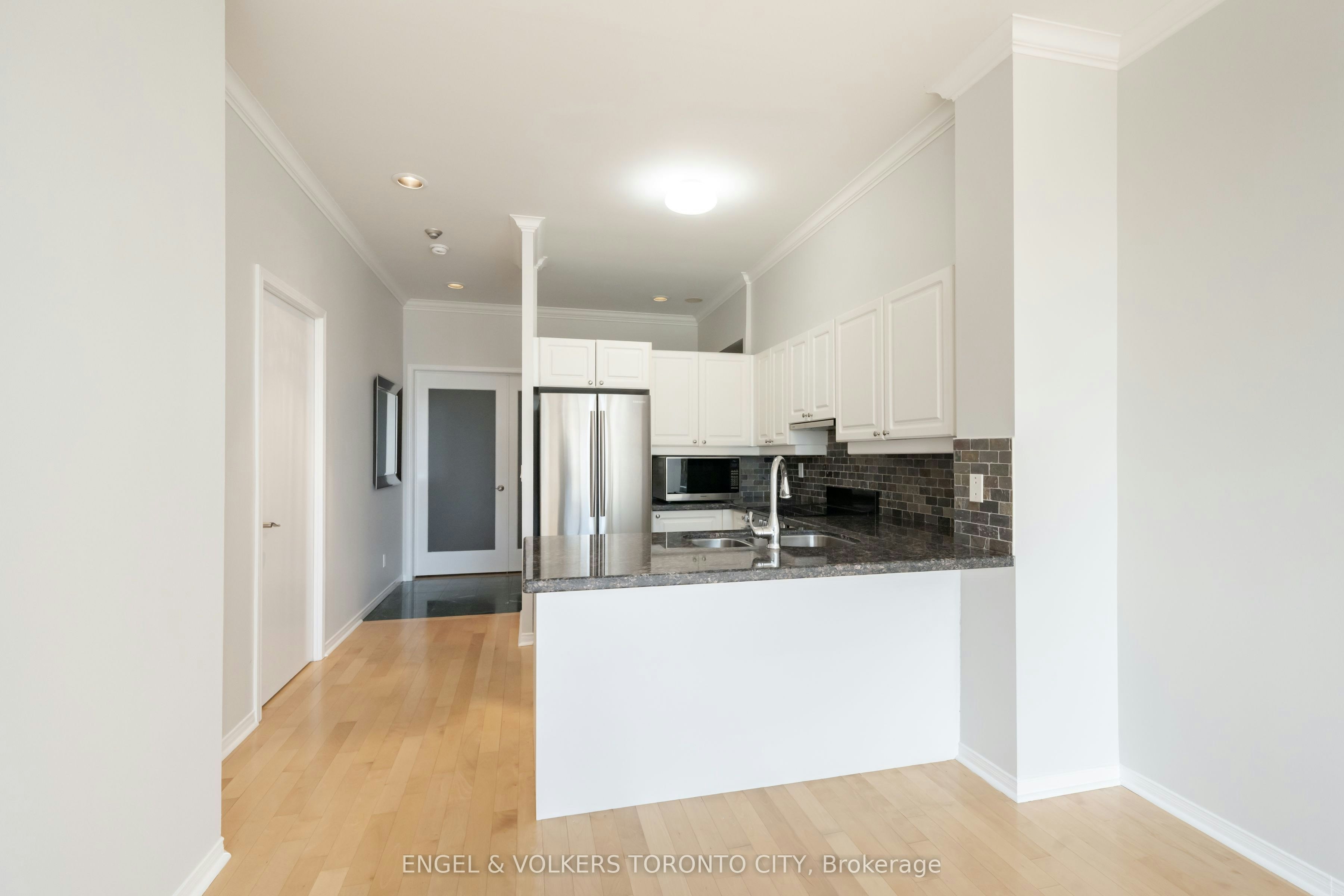 1817-7 King Street E, Toronto, ON, M5C 3C5 - 11