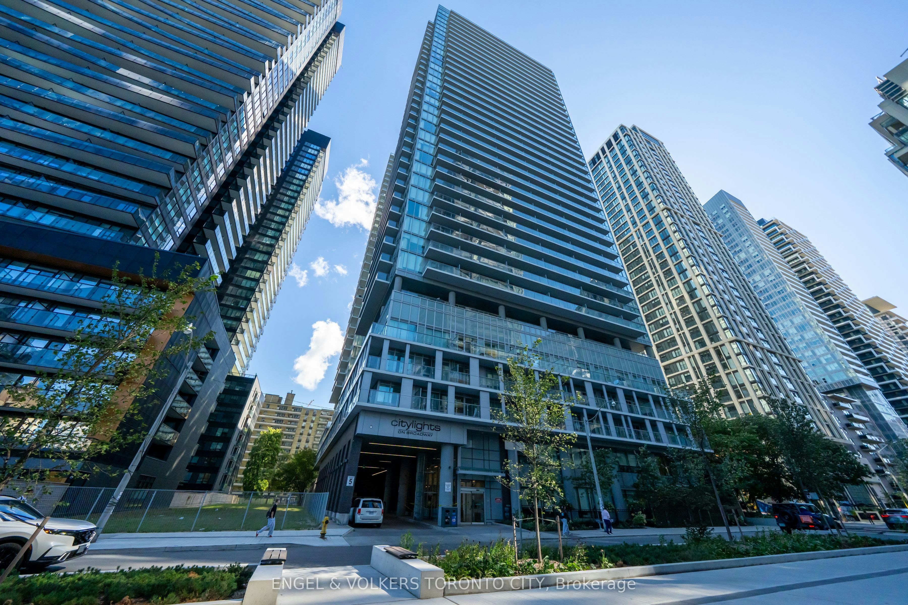 2710-99 Broadway Avenue, Toronto, ON, M4P 0E3