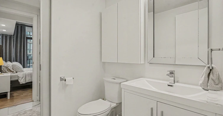 1503-33 Charles Street E, Toronto, ON, M4Y 1R9 - 11