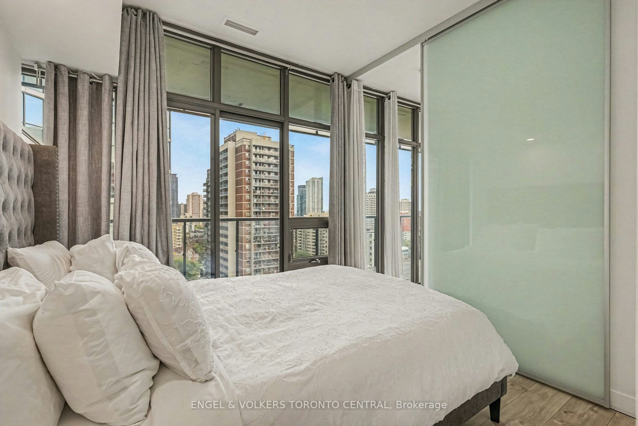 1503-33 Charles Street E, Toronto, ON, M4Y 1R9 - 10