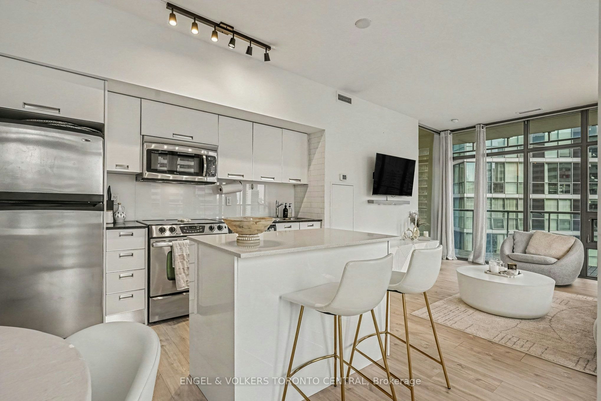 1503-33 Charles Street E, Toronto, ON, M4Y 1R9 - 4