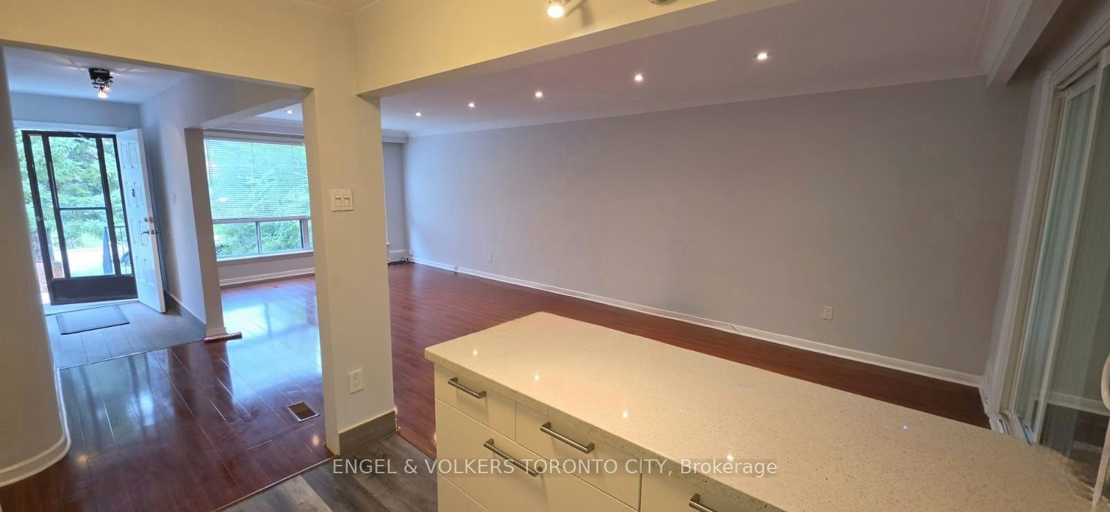 171 Brighton Avenue, Toronto, ON, M3H 4E3 - 4