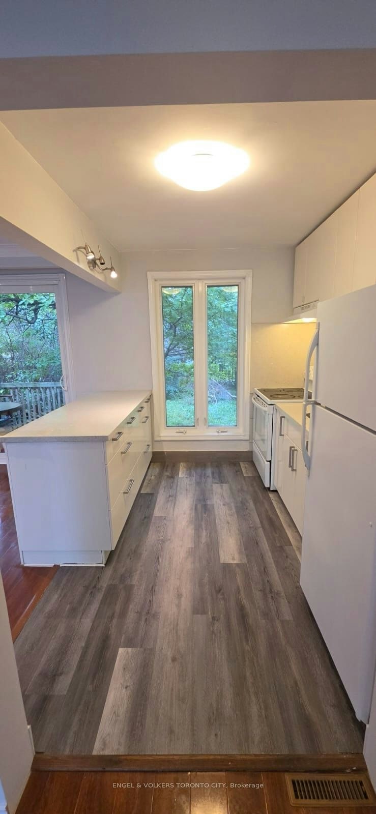 171 Brighton Avenue, Toronto, ON, M3H 4E3 - 8