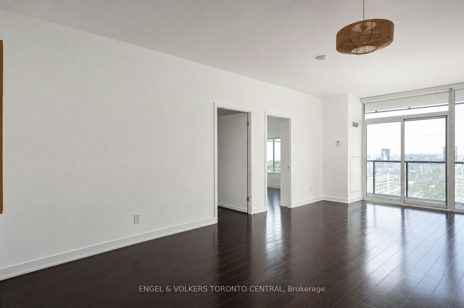 2405-1 Market Street, Toronto, ON, M5E 0A2 - 8