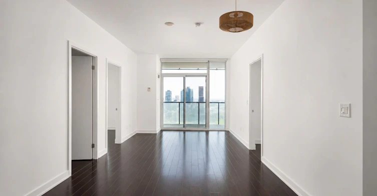 2405-1 Market Street, Toronto, ON, M5E 0A2 - 4