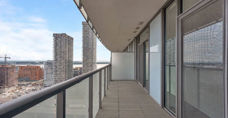 2405-1 Market Street, Toronto, ON, M5E 0A2 - 2