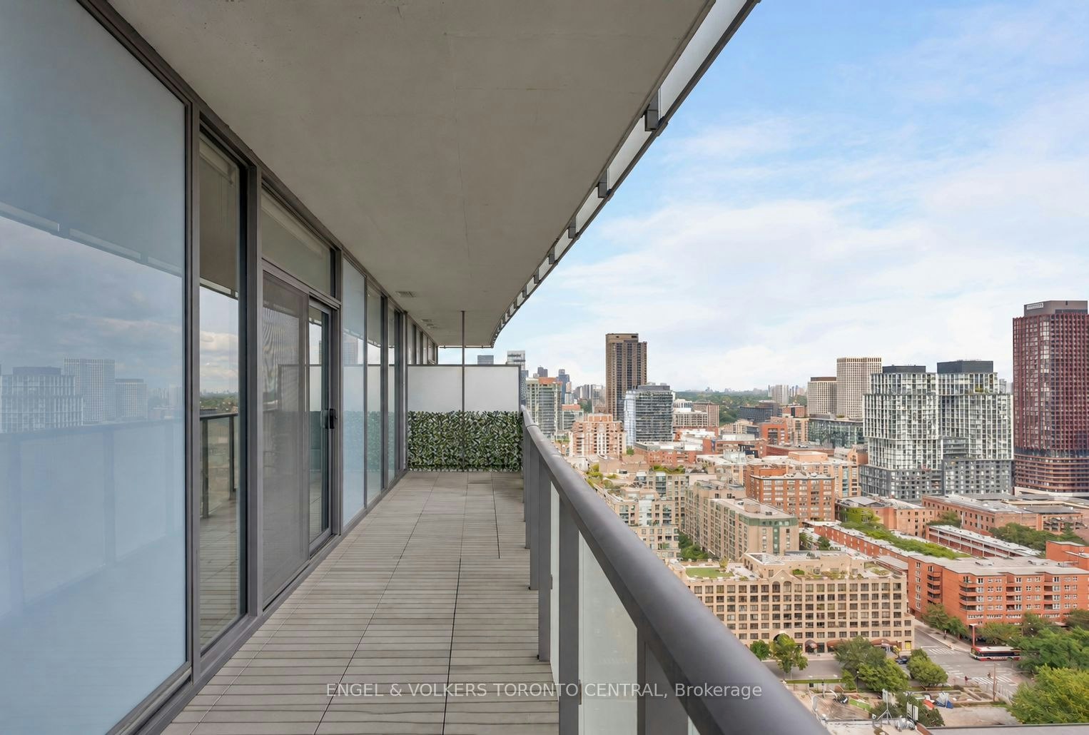 2405-1 Market Street, Toronto, ON, M5E 0A2 - 11