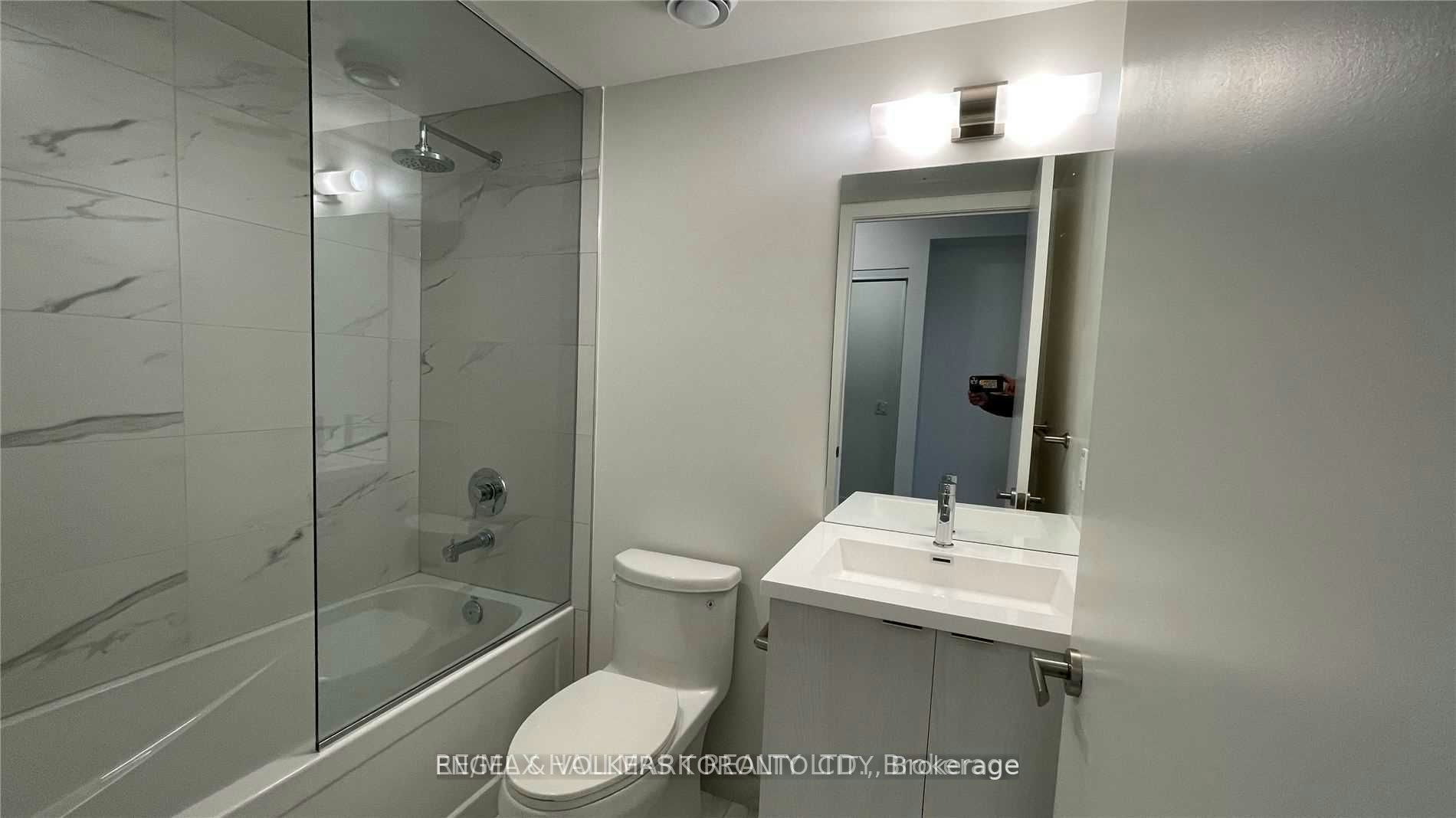 2116-138 Downes Street, Toronto, ON, M5E 0E4 - 13