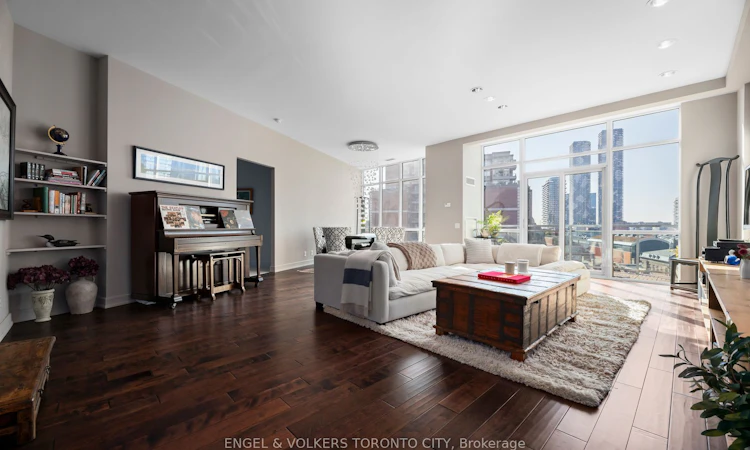 S817-112 George Street