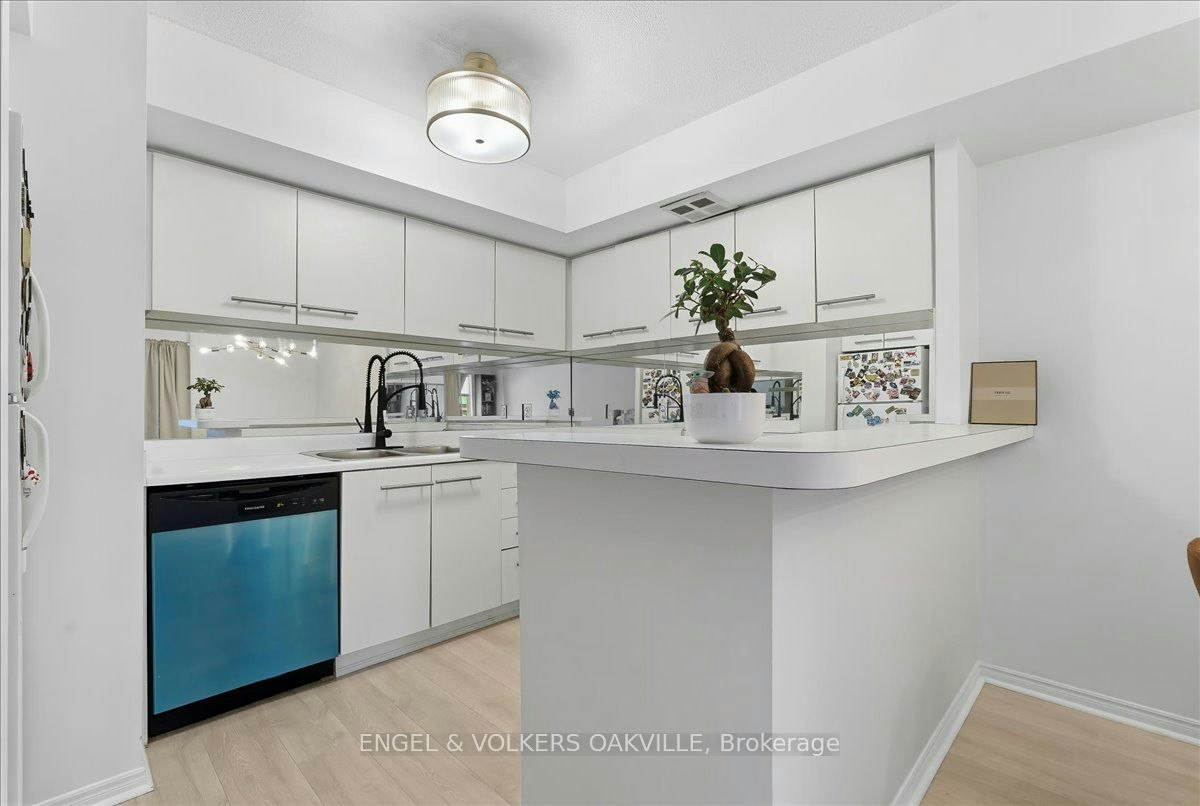 N/A 1811-25 The Esplanade, Toronto, ON, M5E 1W5 - 12
