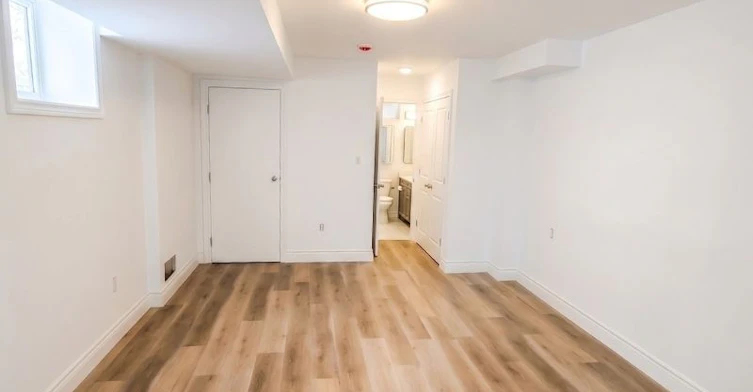Basement-52 Rhyl Avenue, Toronto, ON, M4L 1R9 - 6