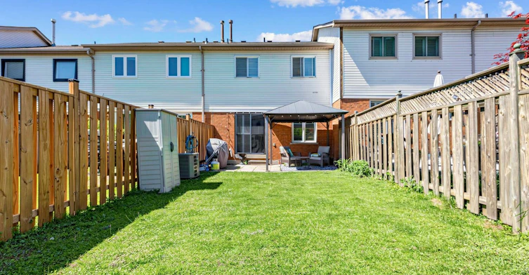 15 Fulton Crescent, Whitby, ON, L1R 2C8 - 32