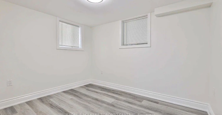 51B Fernwood Park Avenue, Toronto, ON, M4E 3E9 - 16