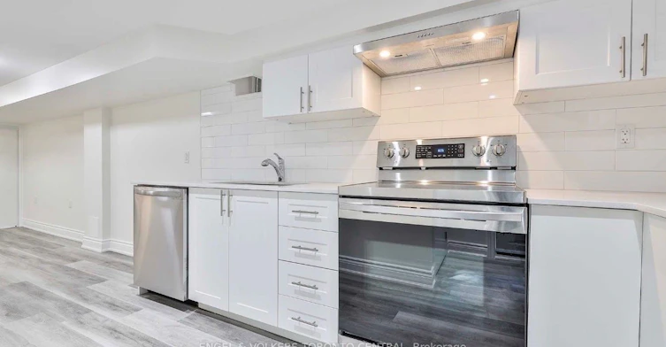 51B Fernwood Park Avenue, Toronto, ON, M4E 3E9 - 4