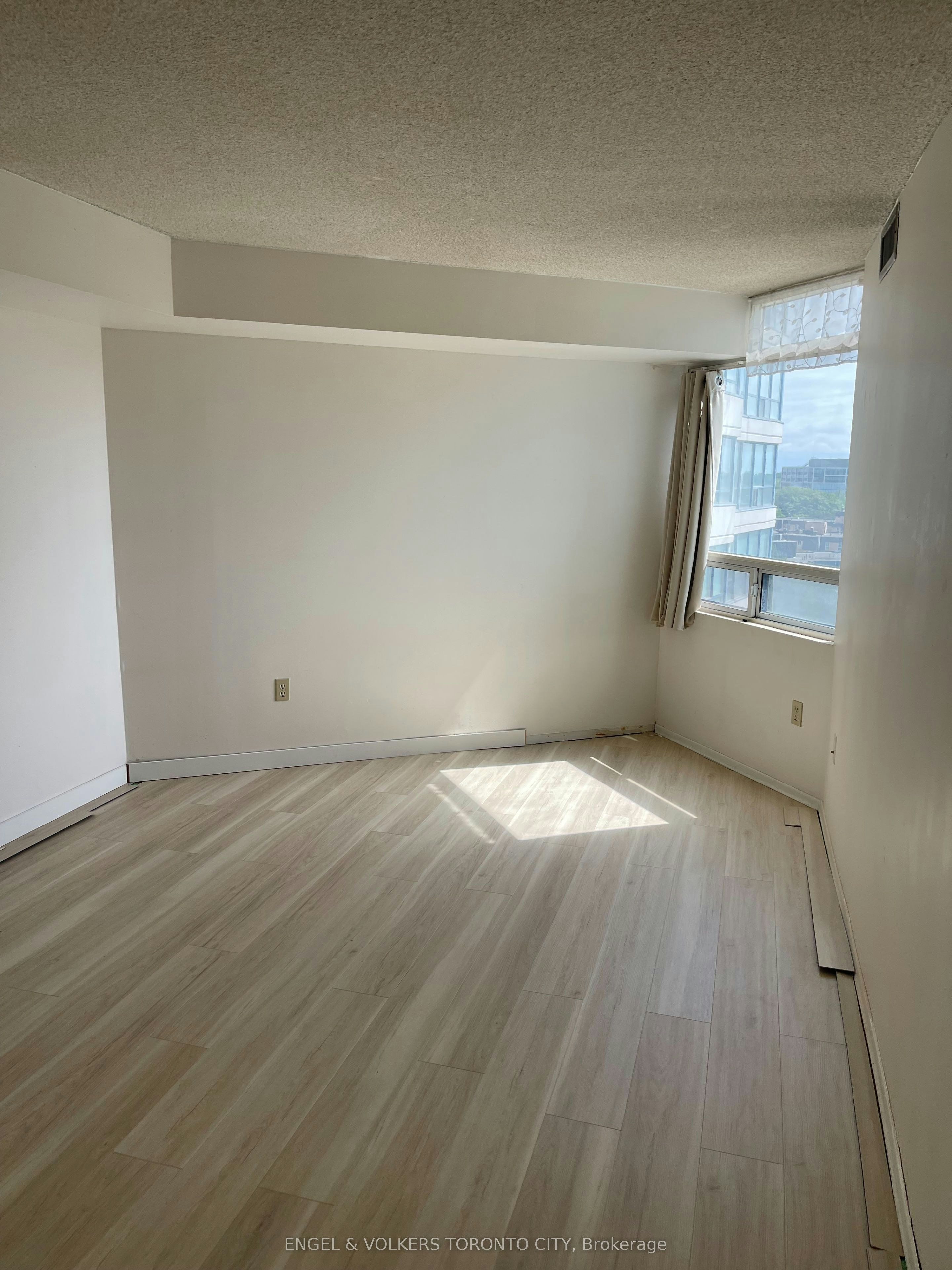 1402-3050 Ellesmere Road, Toronto, ON, M1E 5E6 - 3