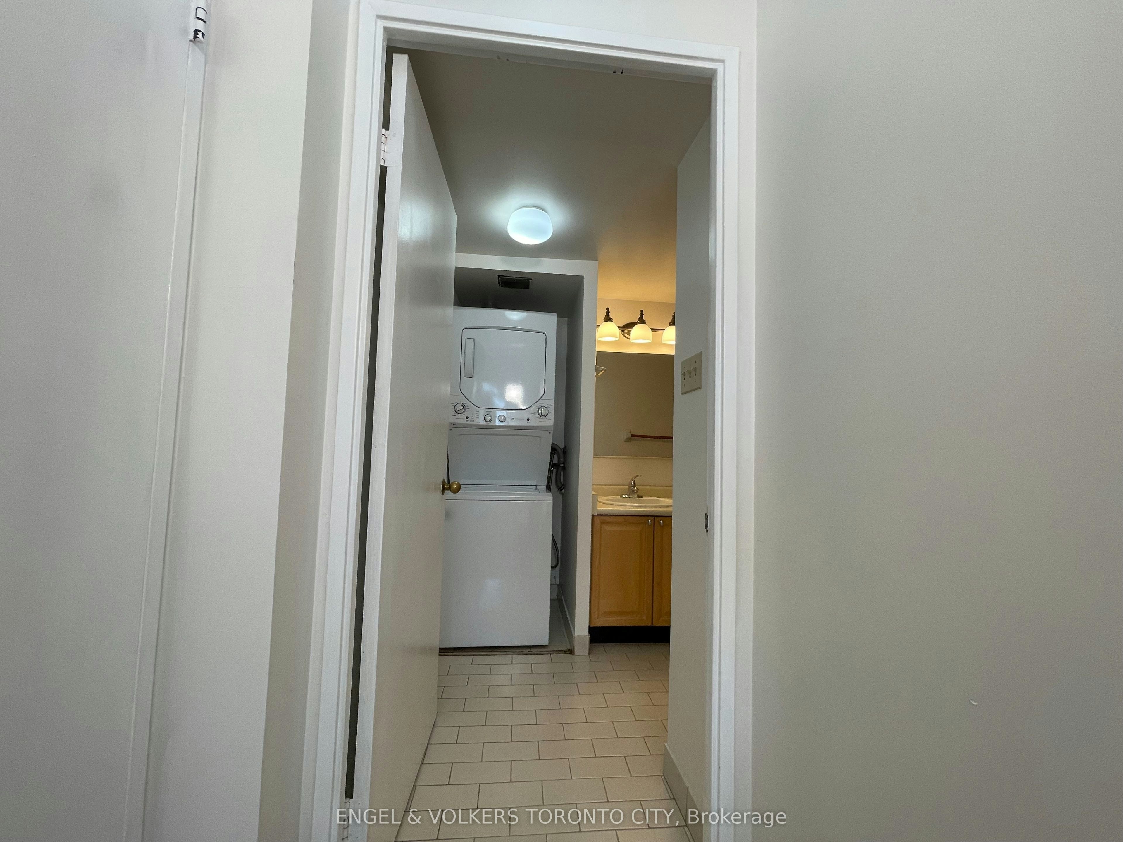 1402-3050 Ellesmere Road, Toronto, ON, M1E 5E6 - 9