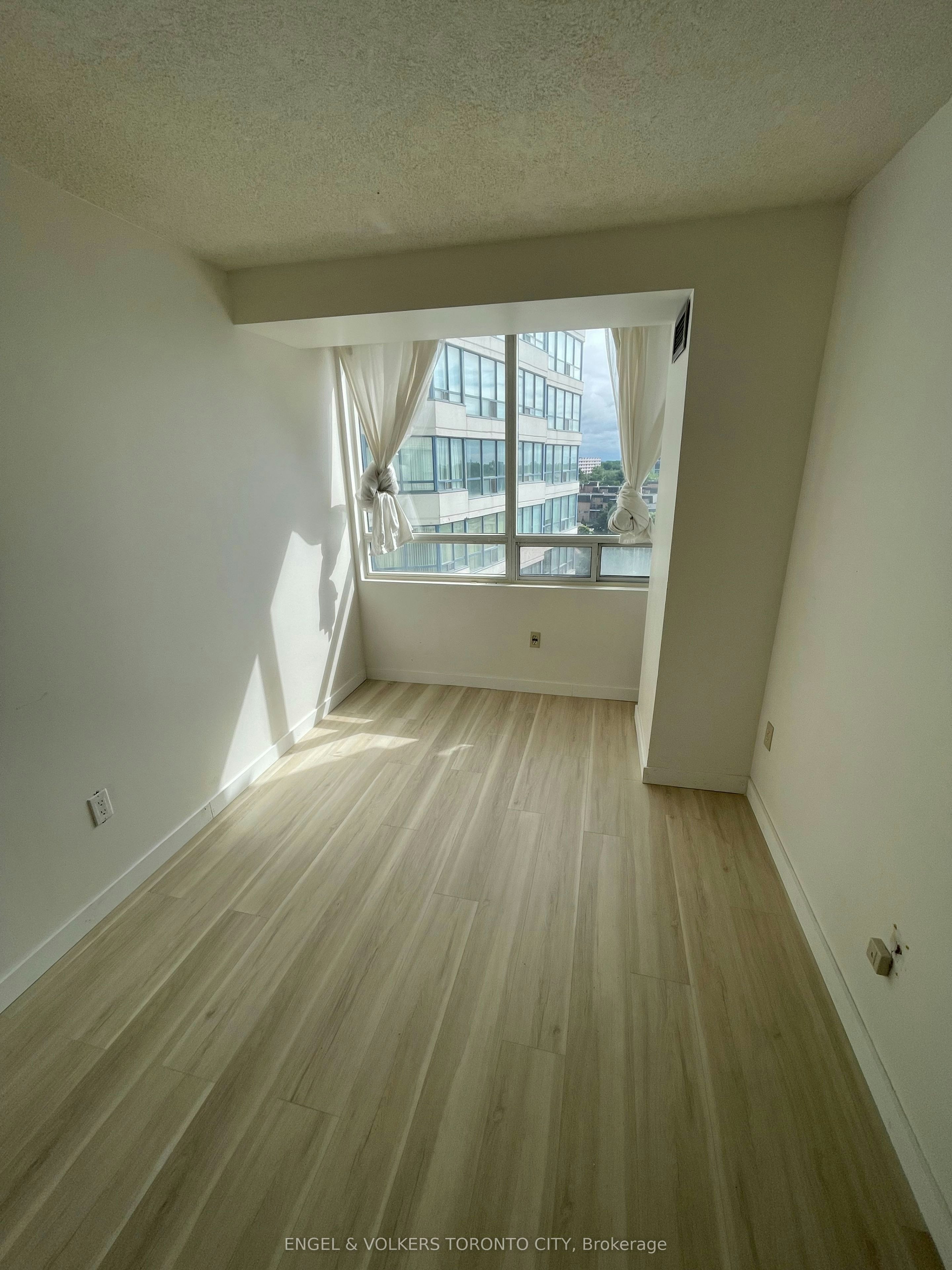 1402-3050 Ellesmere Road, Toronto, ON, M1E 5E6 - 5
